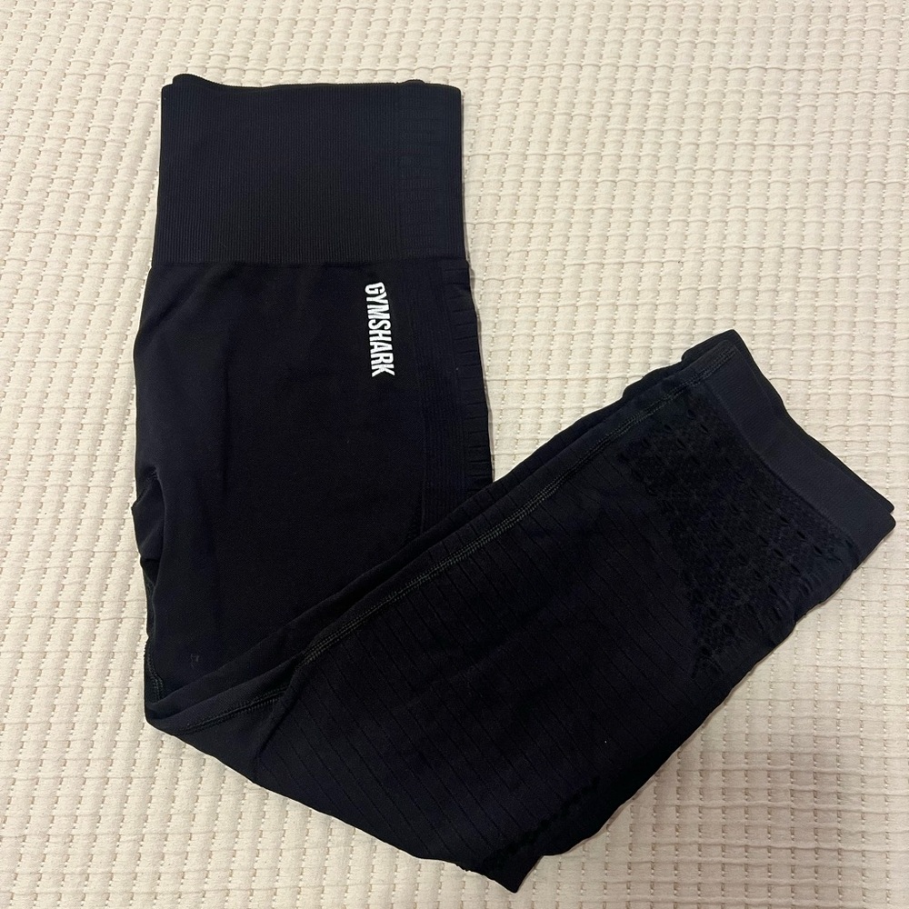 Gymshark Black "Energy+ Seamless Cropped Leggings" Size M
